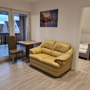 Mit Jacuzzi Naehe Flughafen Koeln Bonn , Troisdorf Duitsland